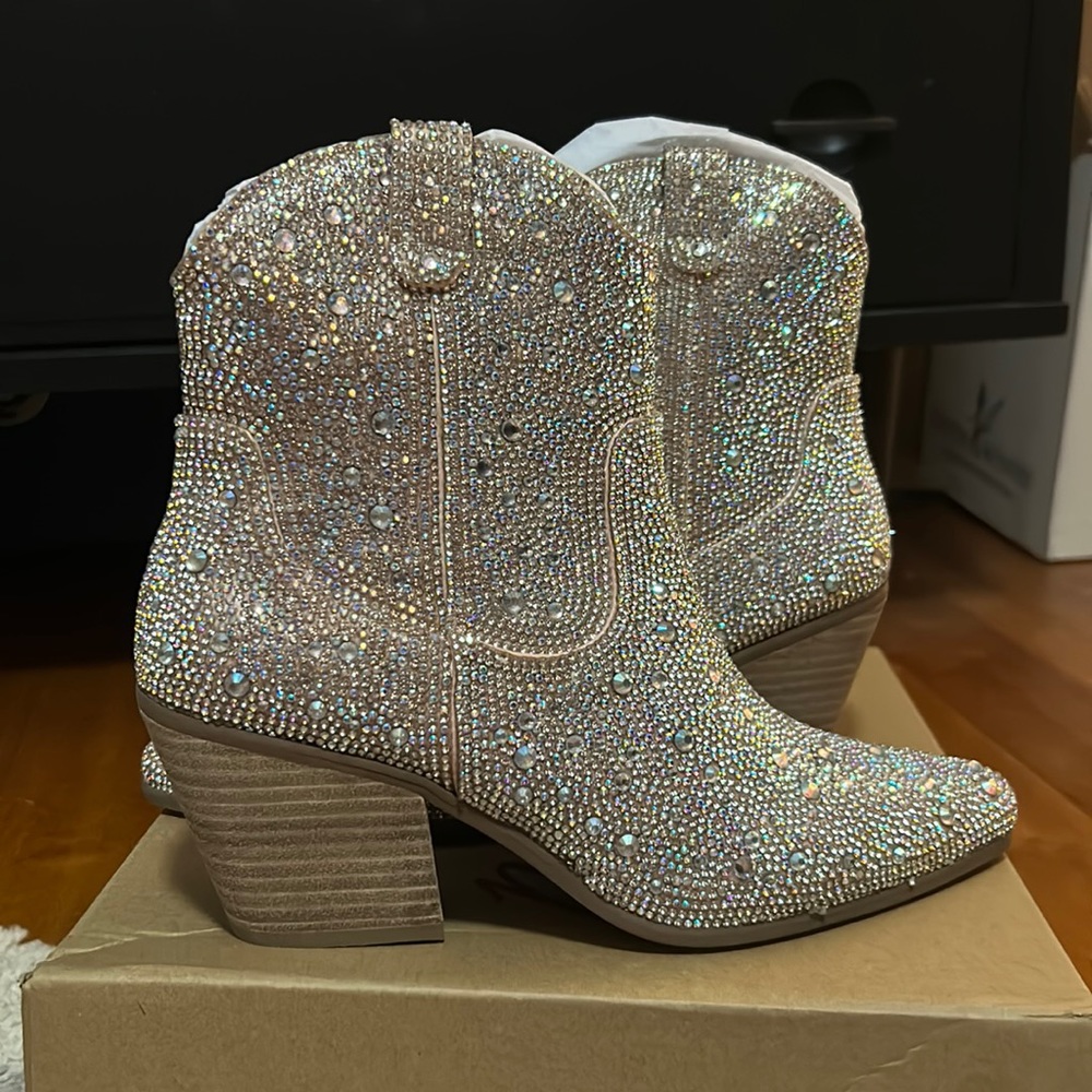 Matisse Harlow Rhinestone Booties- Sz 7